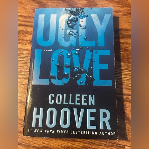 Ugly Love by Colleen Hoover - Picture 2 of 7